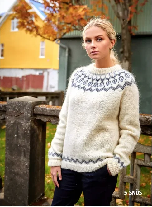 Strikkeopskrift: Klassisk Raglan-sweater i Drops Cotton Merino